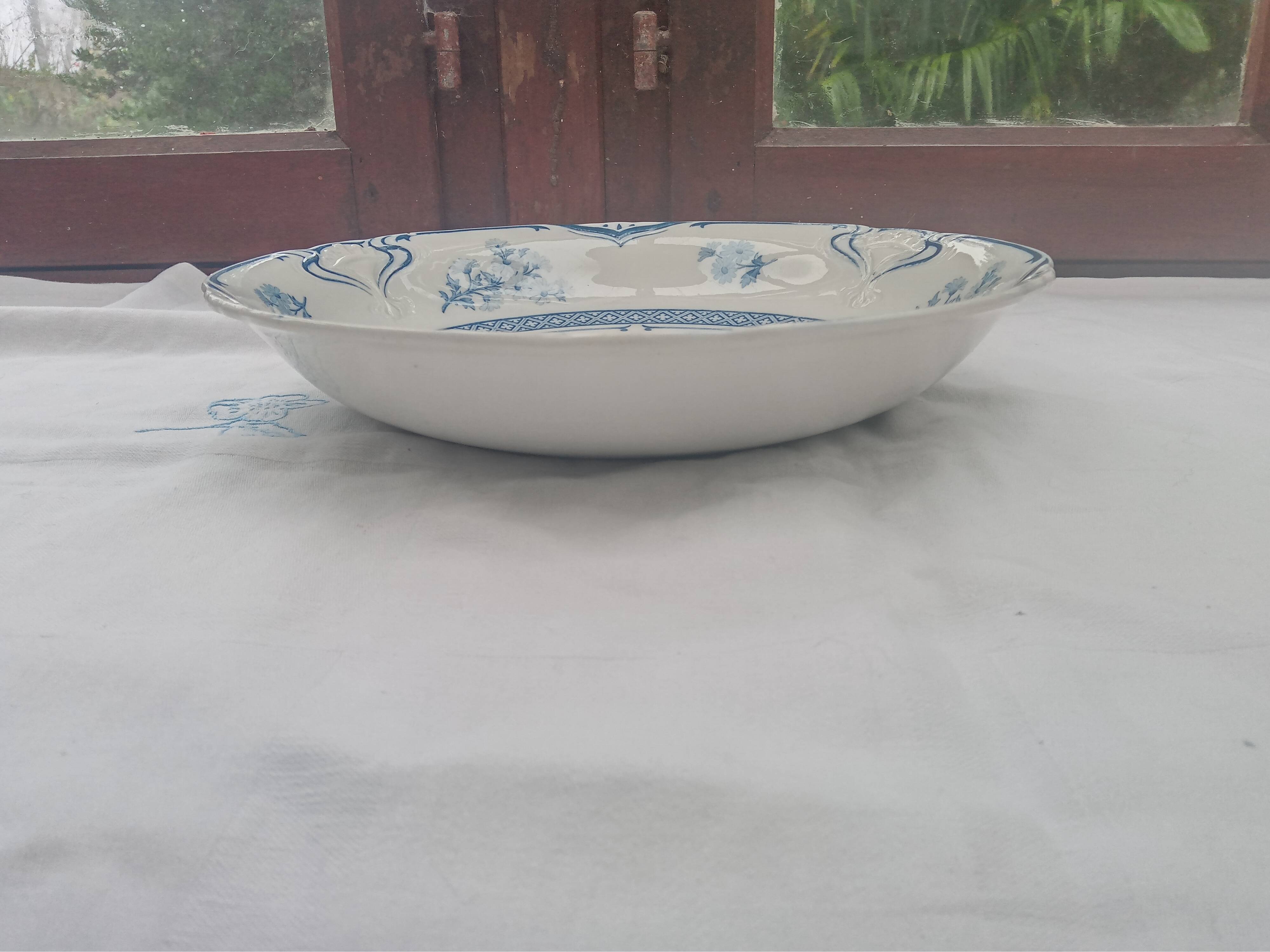 Manon Terre de Fer Dish