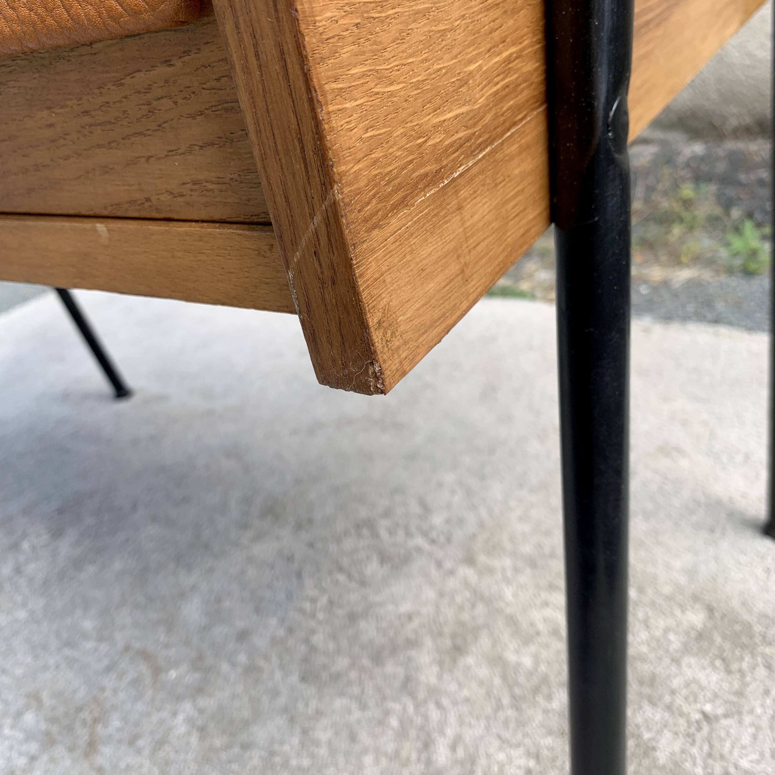2-drawer, 1-compartment desk from 1950