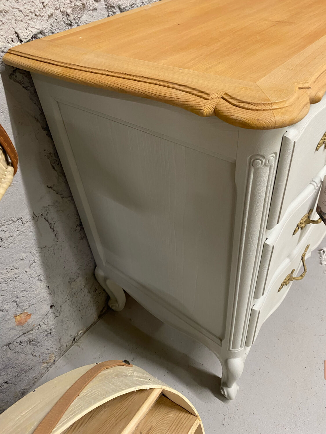 Louis XV chest of drawers in white and raw wood
