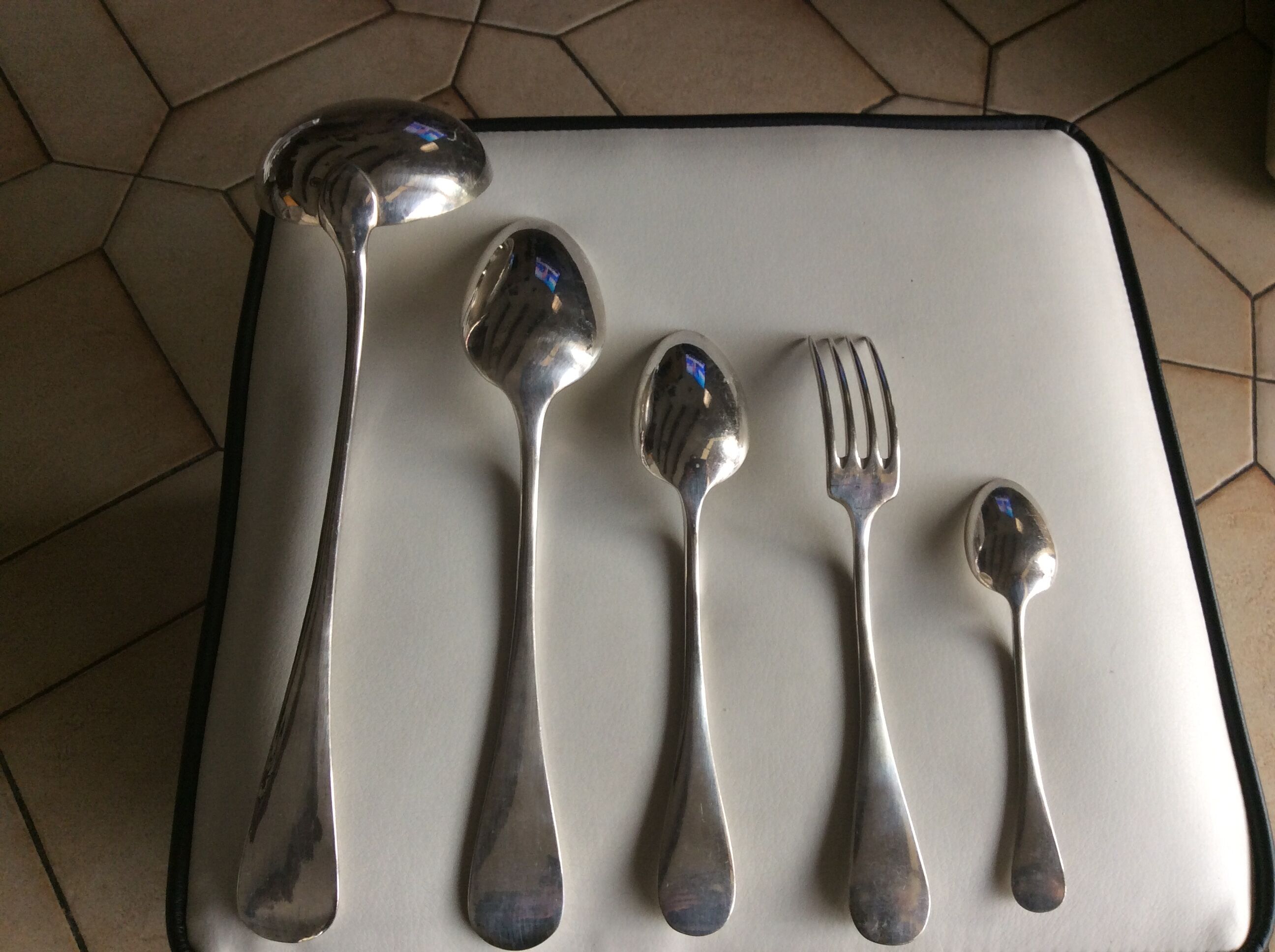 Cutlery housewife 39 pieces Armand Fresnais Paris