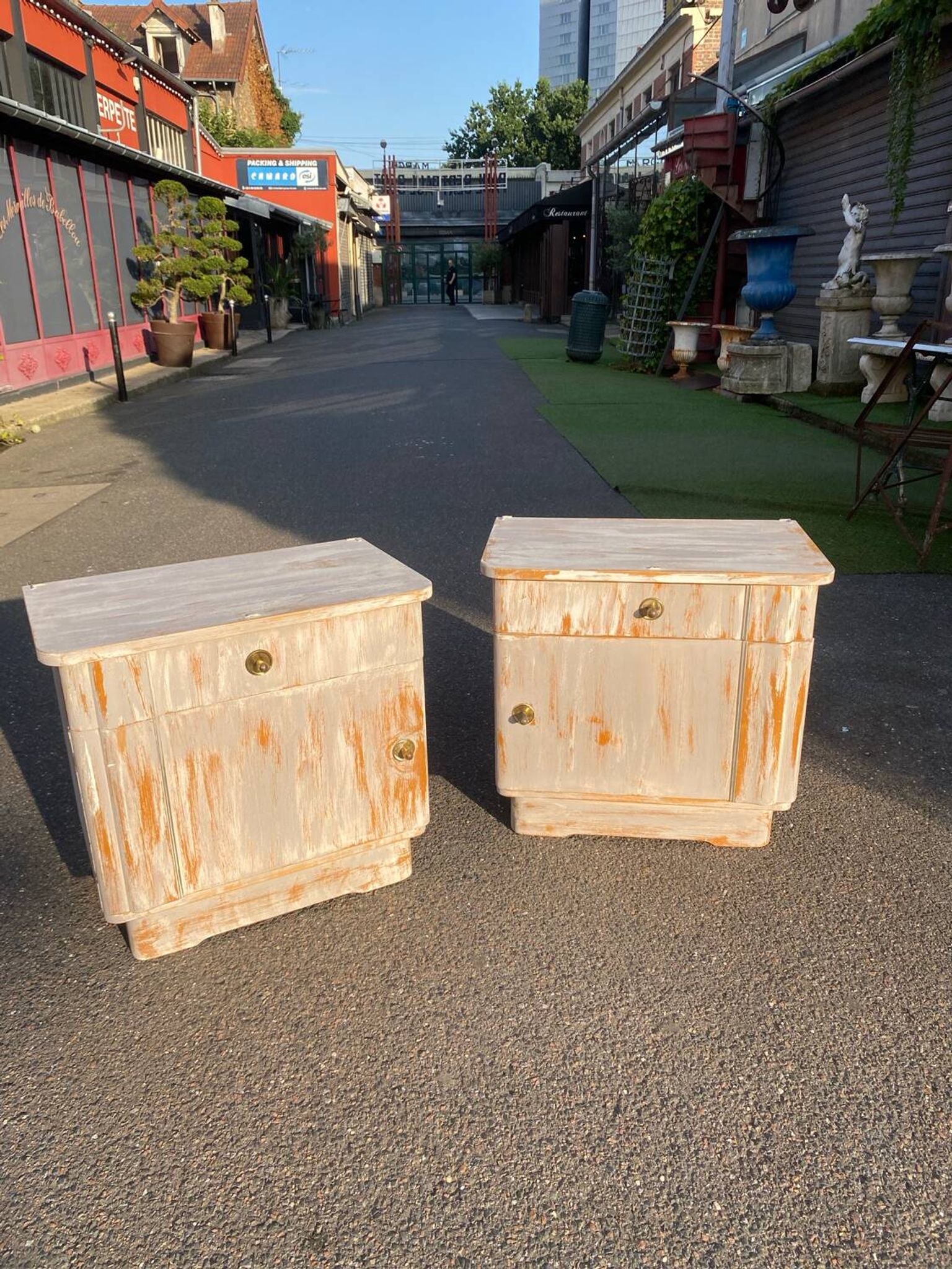 2 German bedside tables