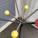 Portemanteau tripode dans le goût de Roger Feraud