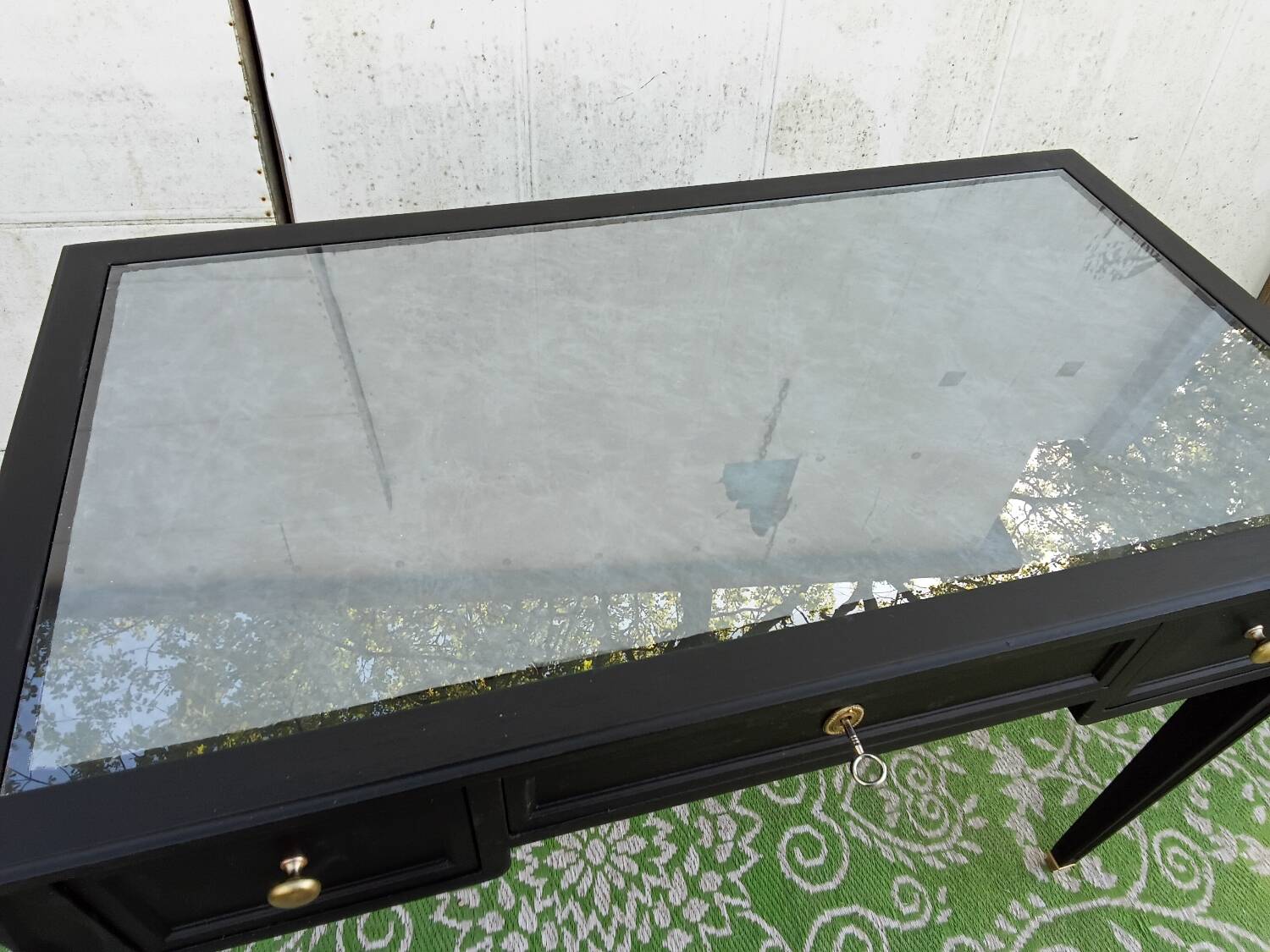 Black desk