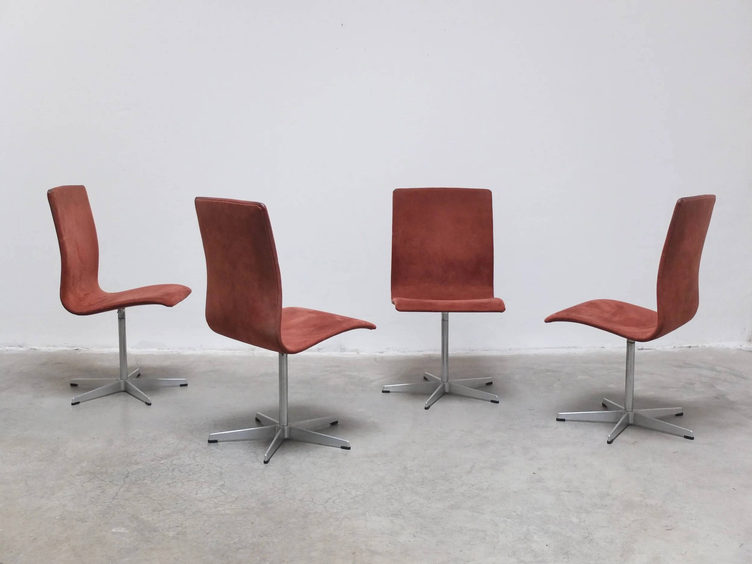 Early set of 4 'Oxford' swivel chairs by Arne Jacobsen for Fritz Hansen, 1966