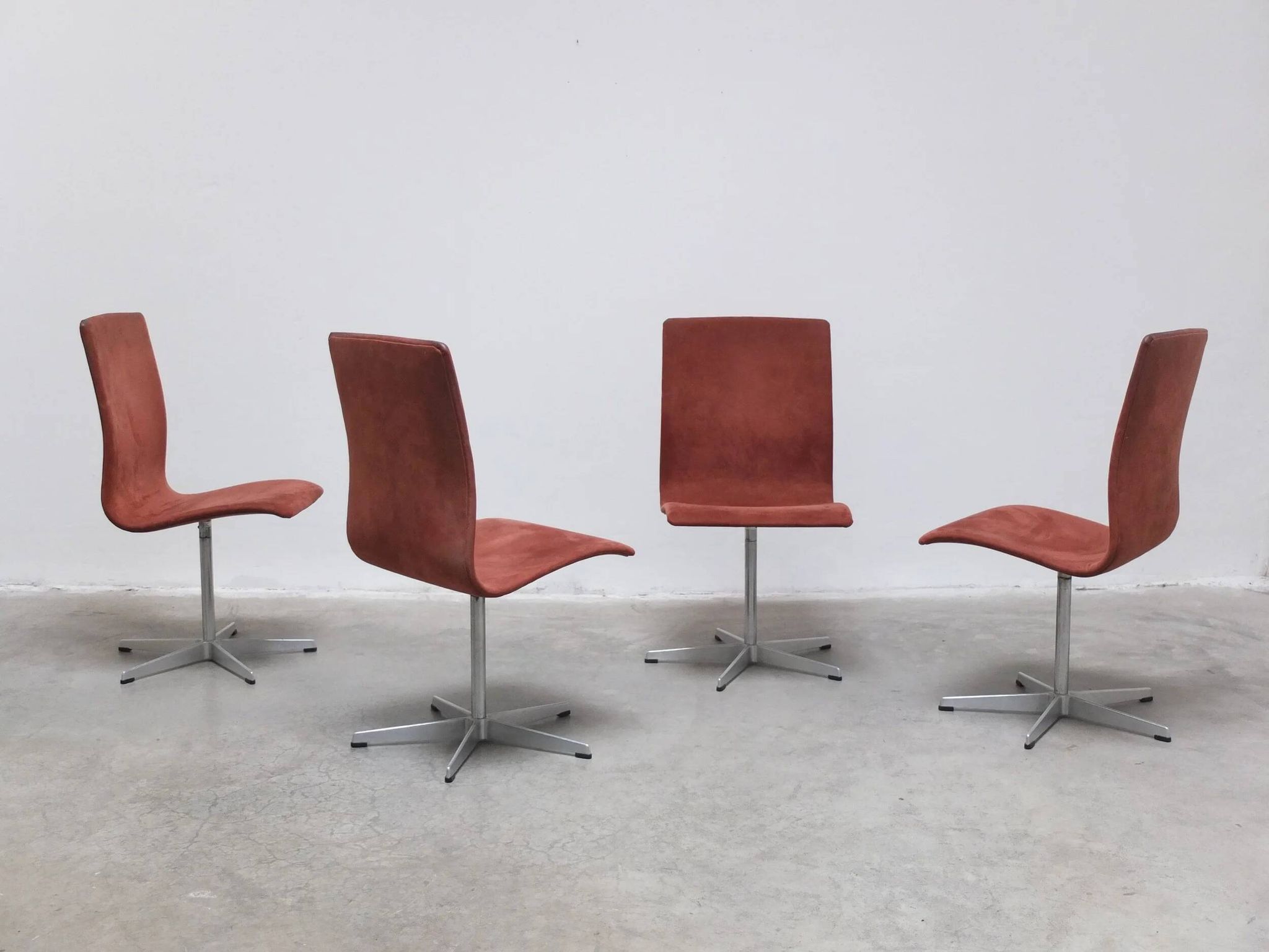 Early set of 4 'Oxford' swivel chairs by Arne Jacobsen for Fritz Hansen, 1966