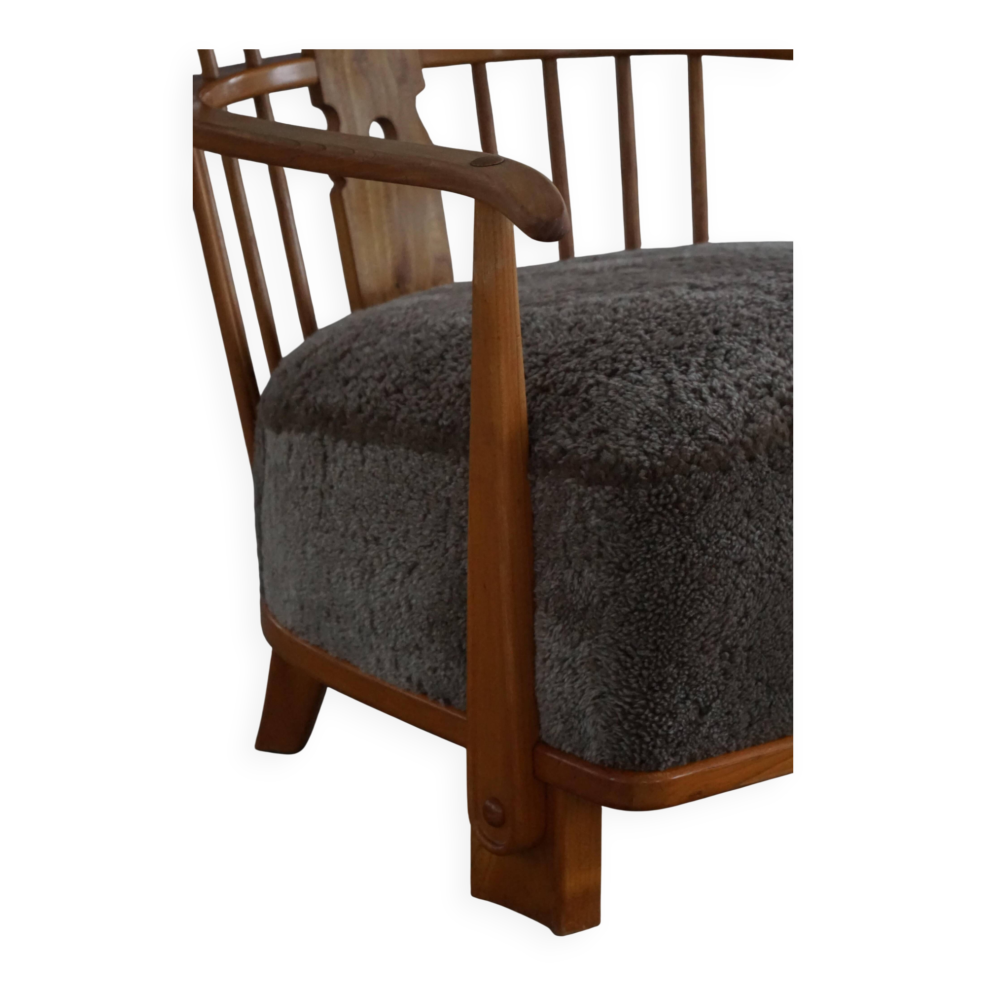 Armchair by Fritz Hansen, Model 1590, Elm & Lambswool, Scandinavian Modern, 1940s