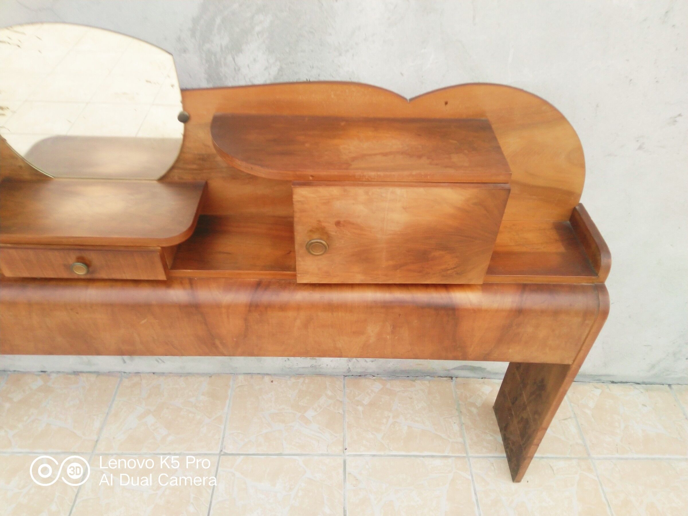 Cosy Art Deco headboard