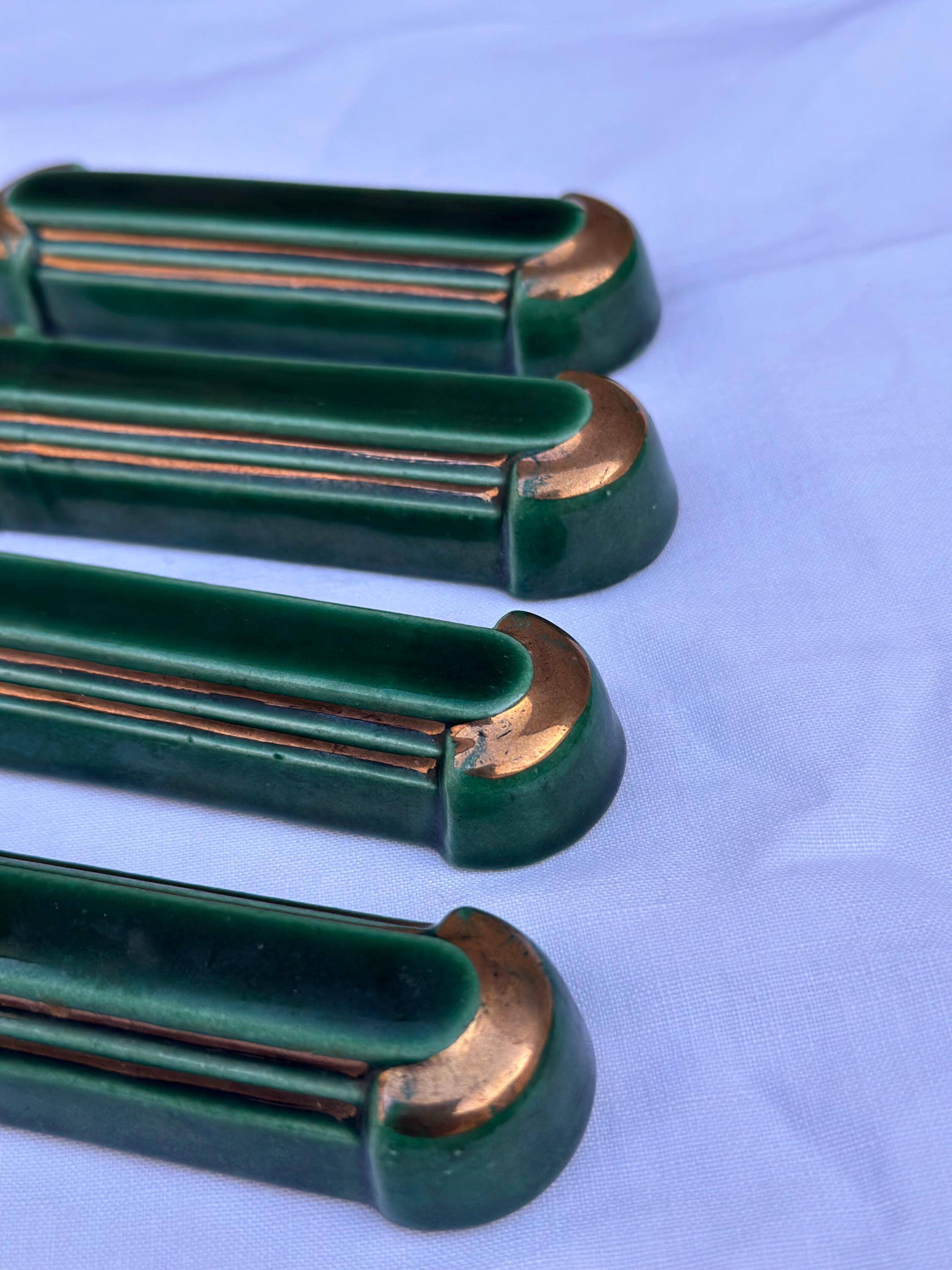 4 porte-couteaux vintage style Art Déco, émail vert émeraude et or