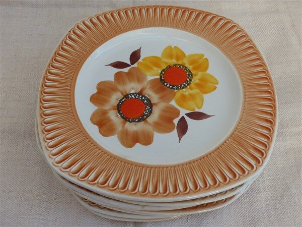 Earthenware plate 1970 Montodovi Italy