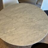 Saarinen round table