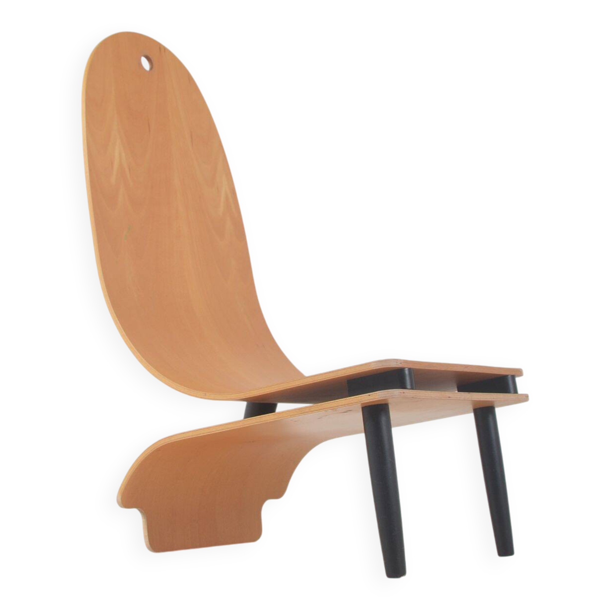 Chaise longue en bois au design danois unique