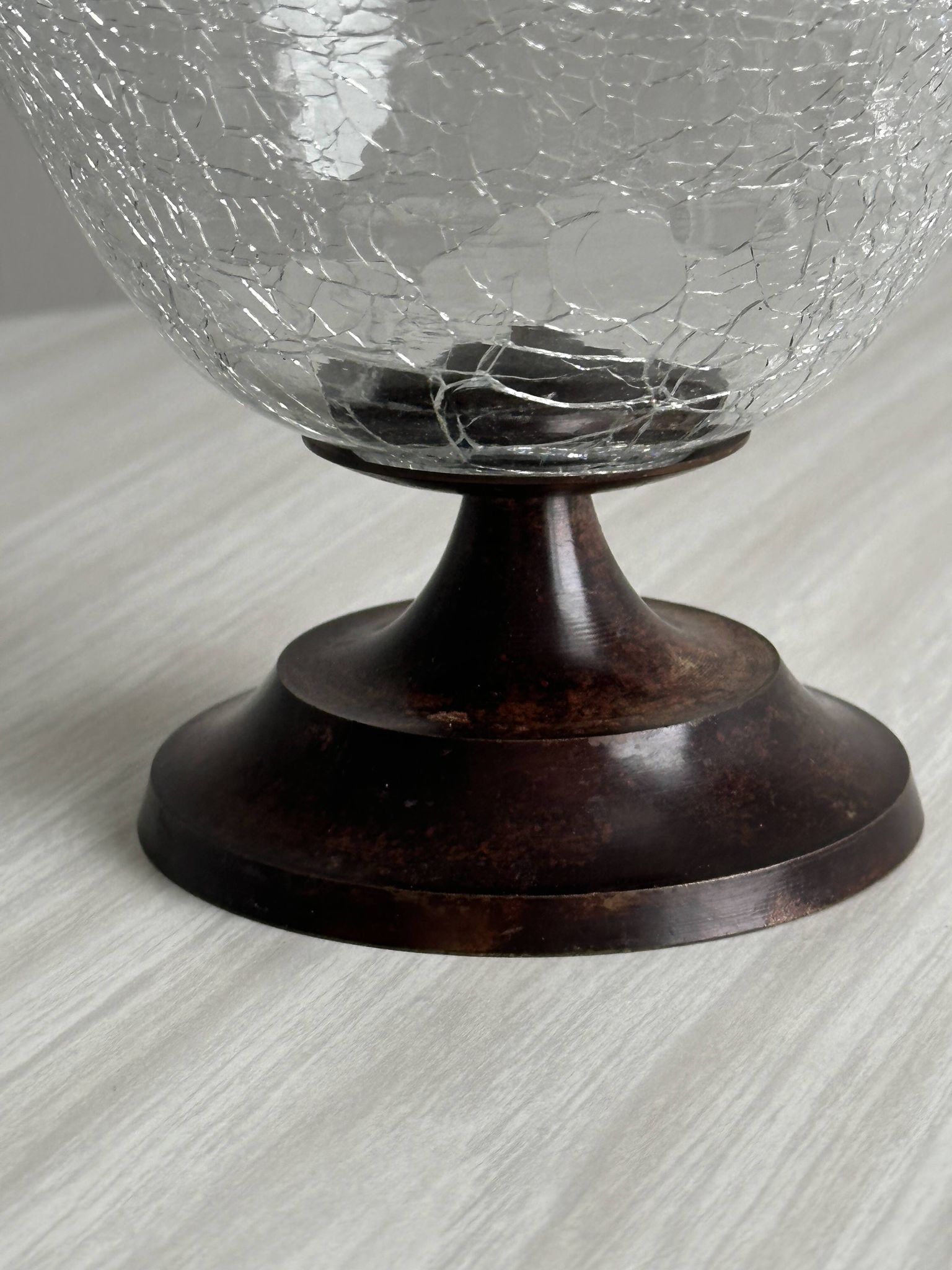 Small footed cracked glass bowl
