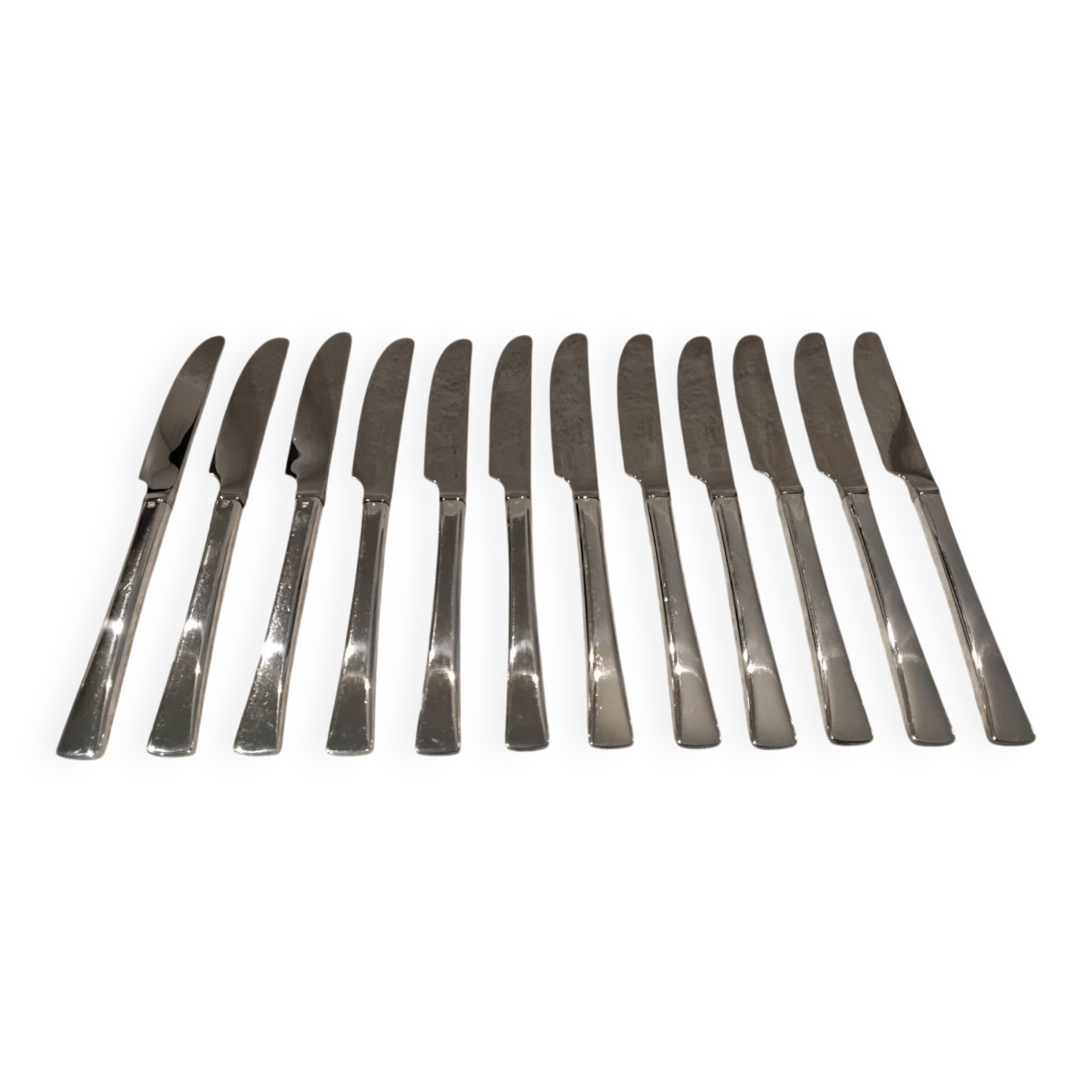 12 silver-plated dessert knives by Christofle Concorde, 19cm