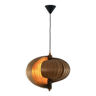 Lampe de plafond Nautilus en bois attribuée à Hans Agne Jakobsson, années 1960.