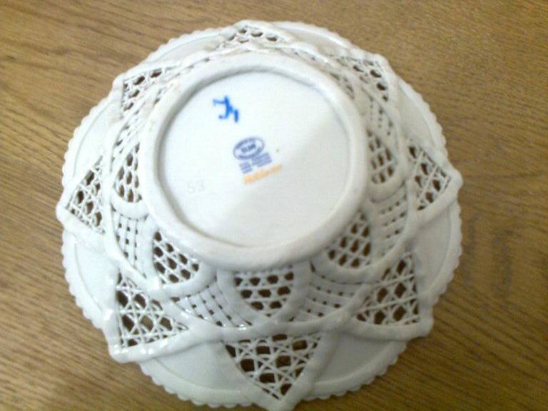 flared bowl white porcelain, lace-style openwork border