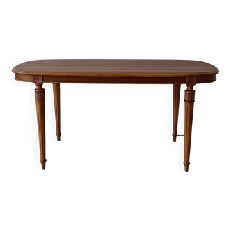 Table ovale décorée en bois Suède.