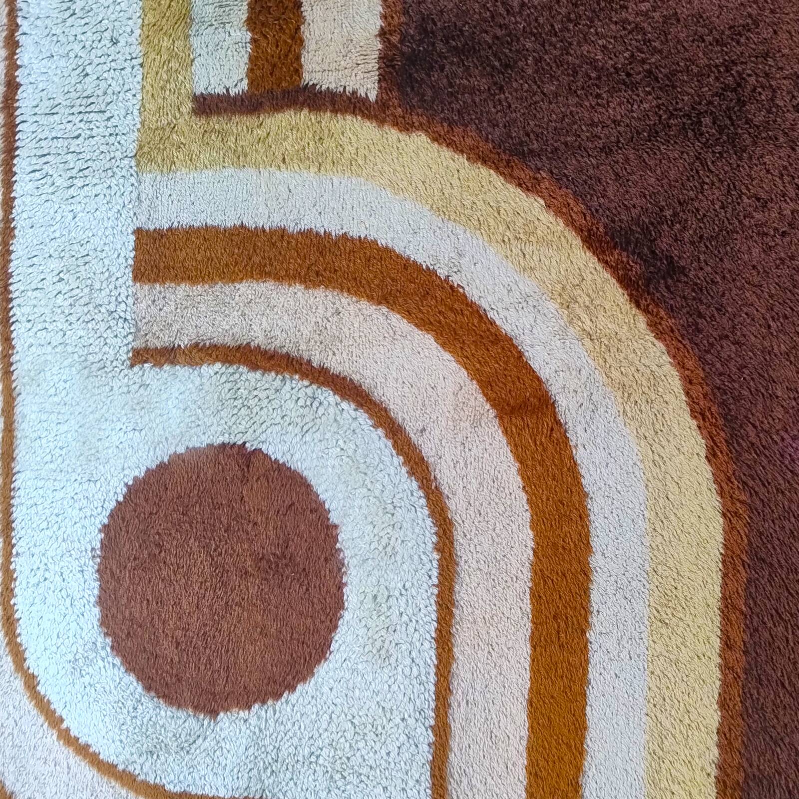 1970s Museum-Grade Avant-Garde Wool Rug The Epithet of Space Age Luxury. Ma