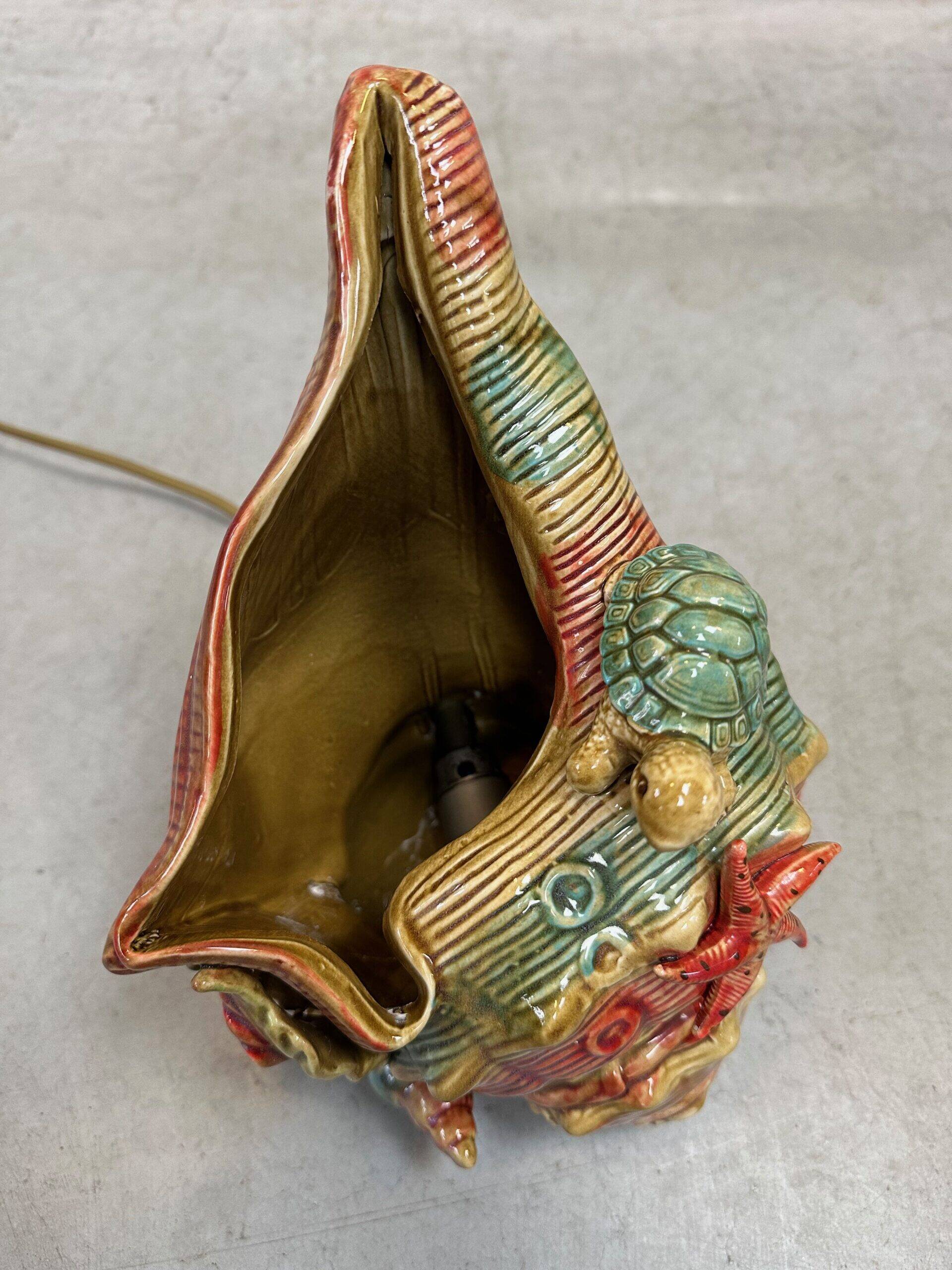 Vintage 'scene' lamp – ceramic