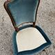 Fauteuil en noyer et velours bleu