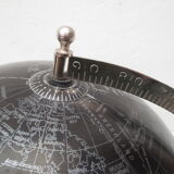 original black world map / metal base
