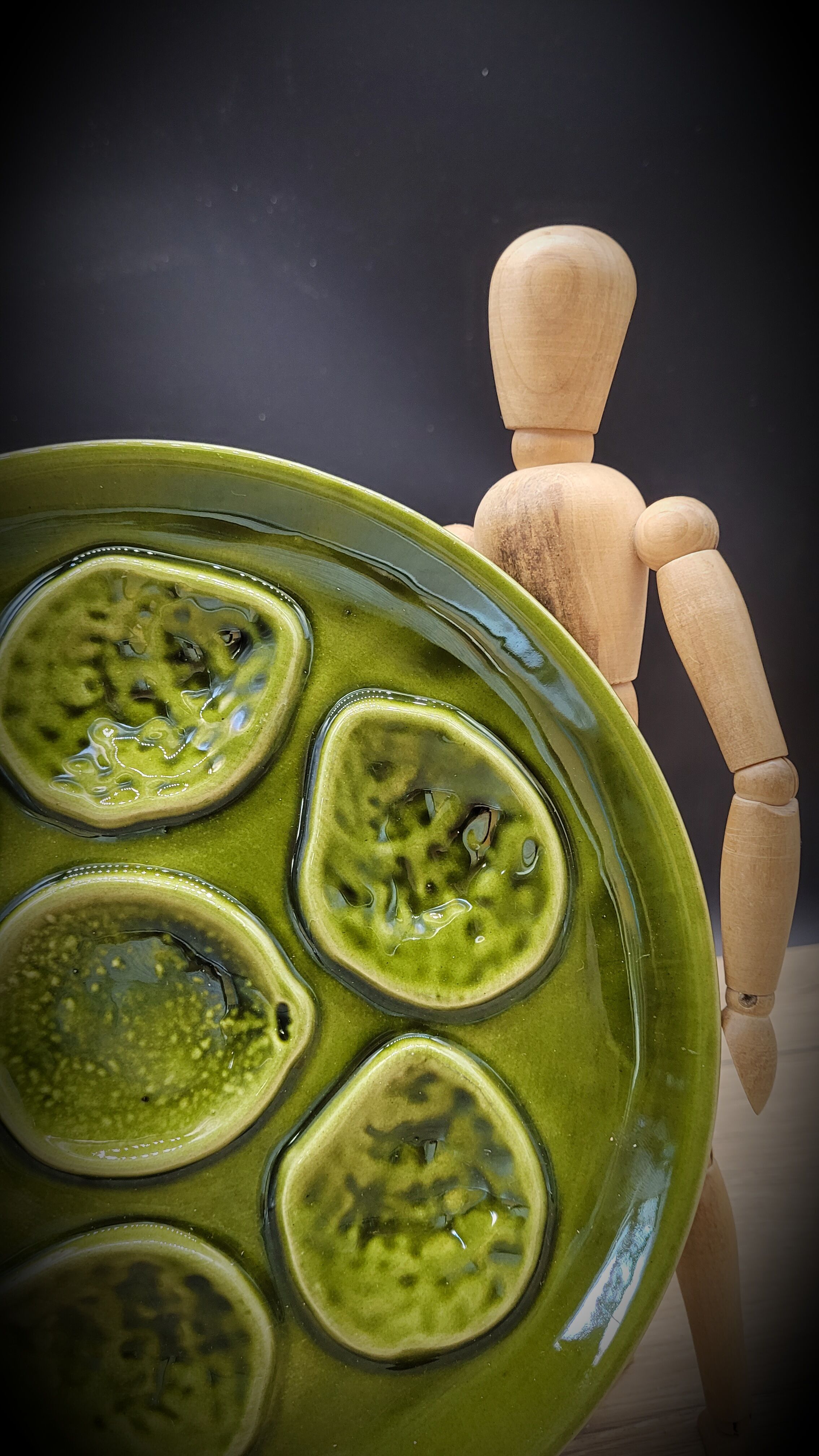 Green oyster plate