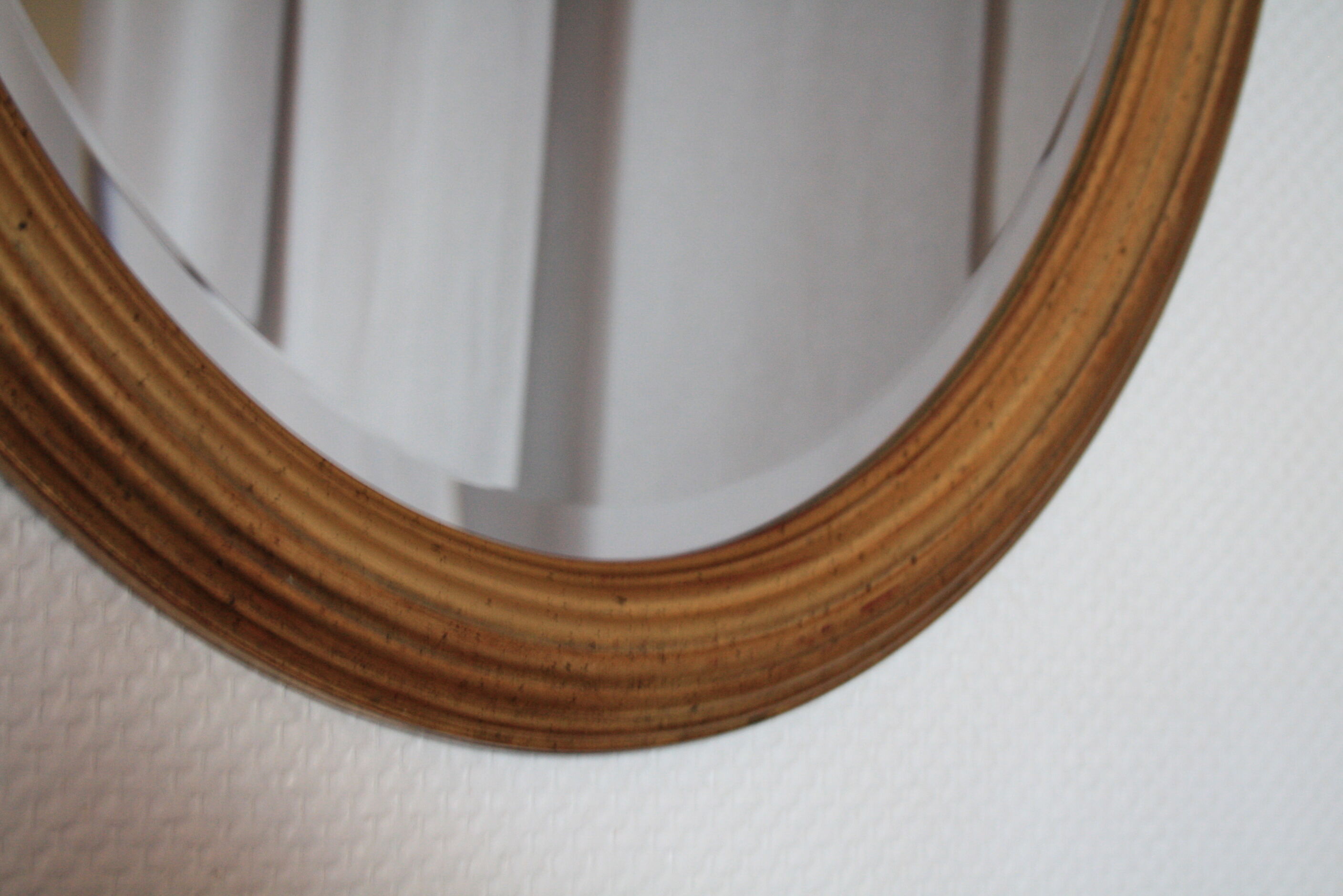 Oval mirror bevelled wood gold 80 x 55 cm