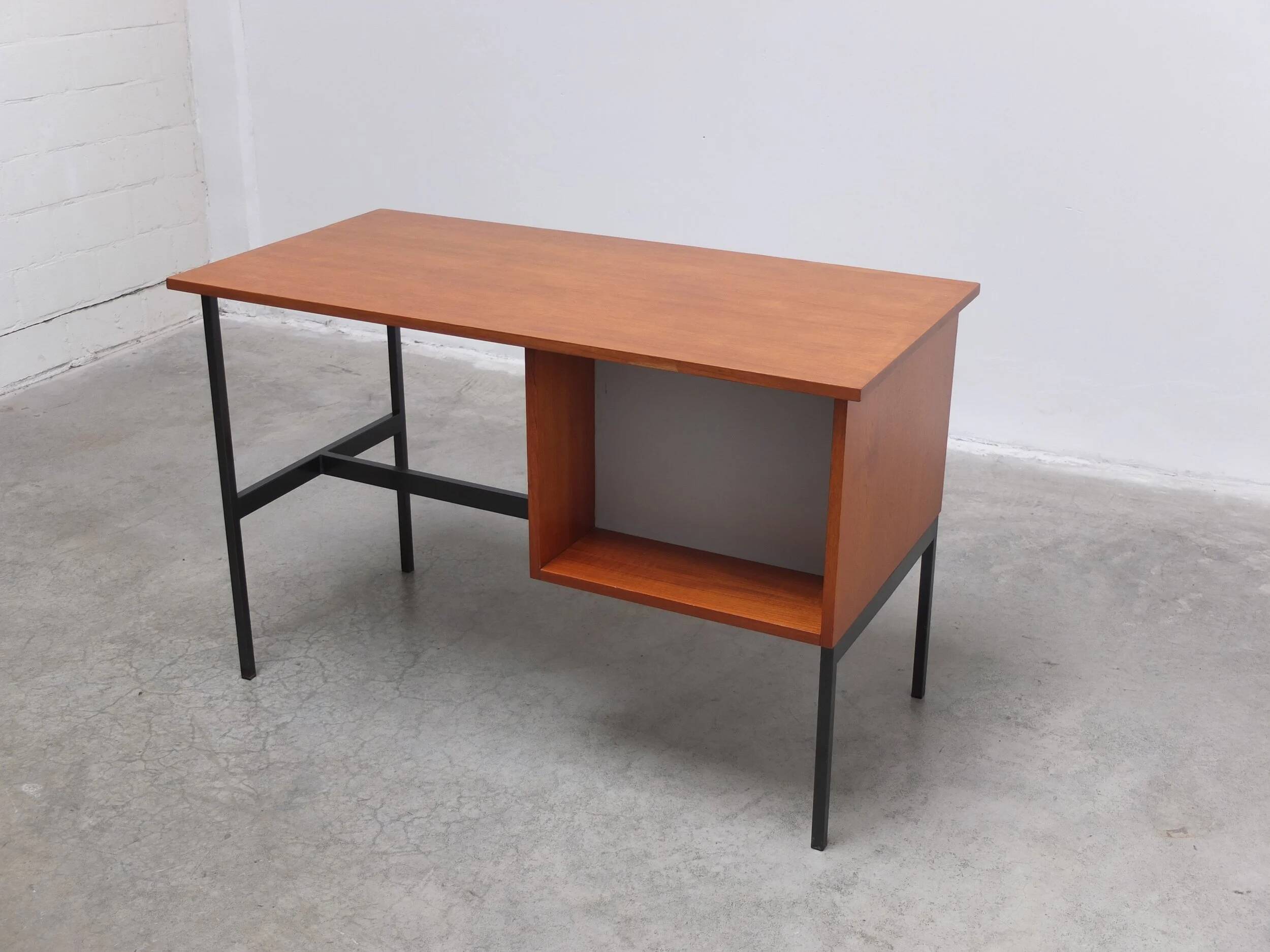 Freestanding modernist writing desk by MDK Belgium, 1960s