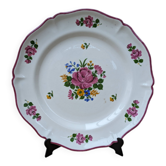 Round dish decorated with a bouquet of flowers Saint Amand Vieux Strasbourg