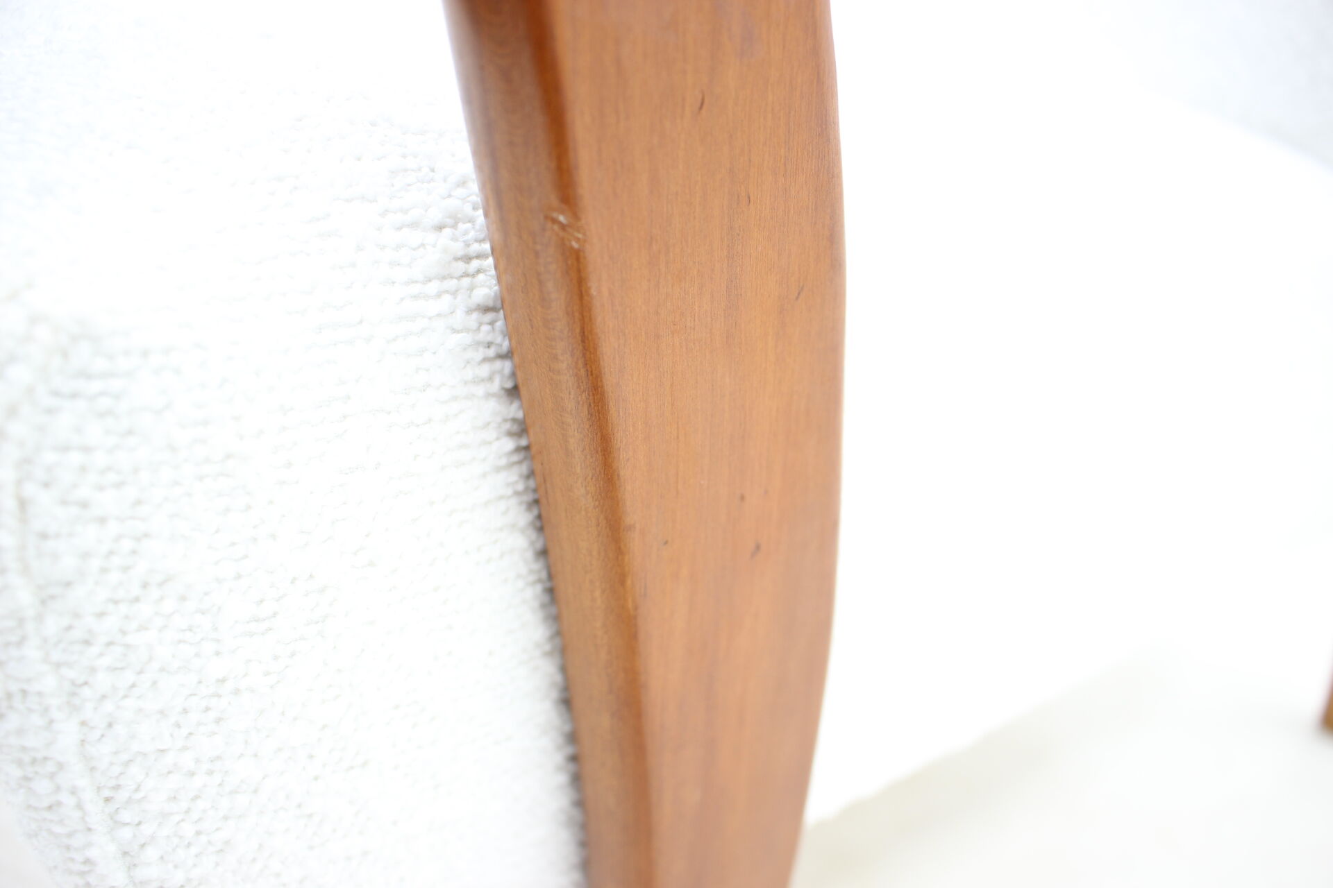 1960s italian armchair in bouclé