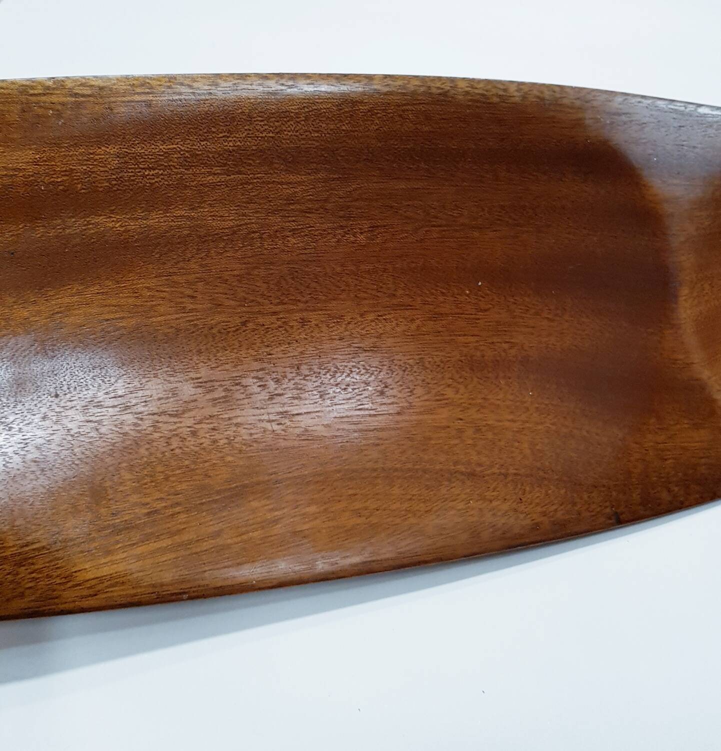 Plateau de console sculpté à la main du milieu du siècle