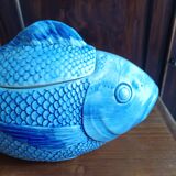 Fish-shaped slip tureen
