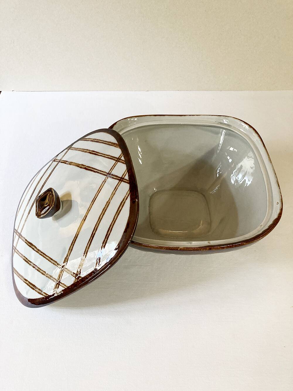 Ceramic vegetable dish from Lunéville-Badonviller