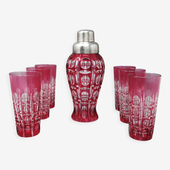 Shaker à cocktail en cristal rouge de Bohême taillé des années 1960 avec six verres. Fabriqué en Italie