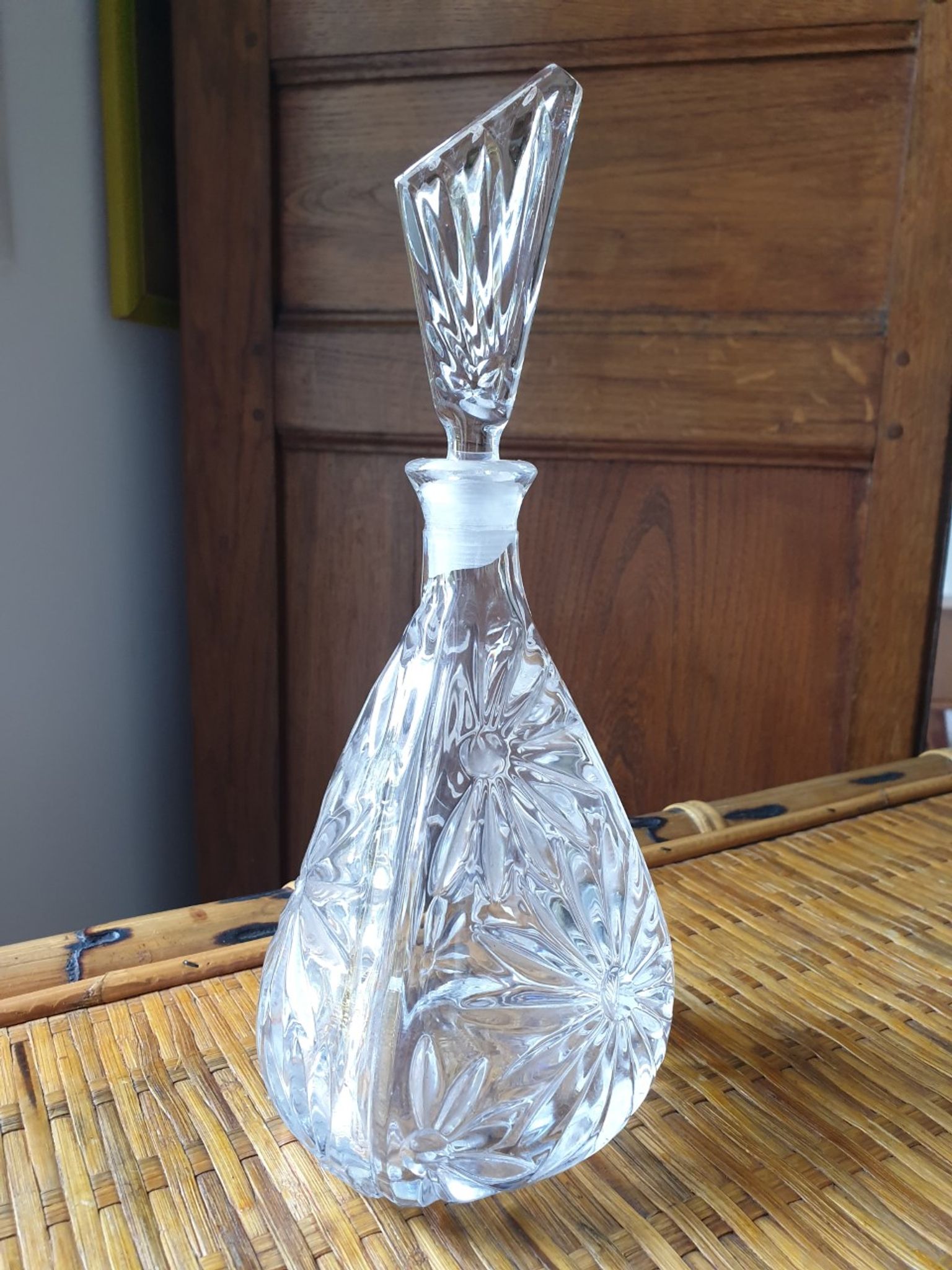 Crystal decanter