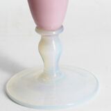 Vase en opaline rose