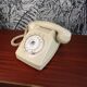Téléphone Socotel blanc crème à cadran