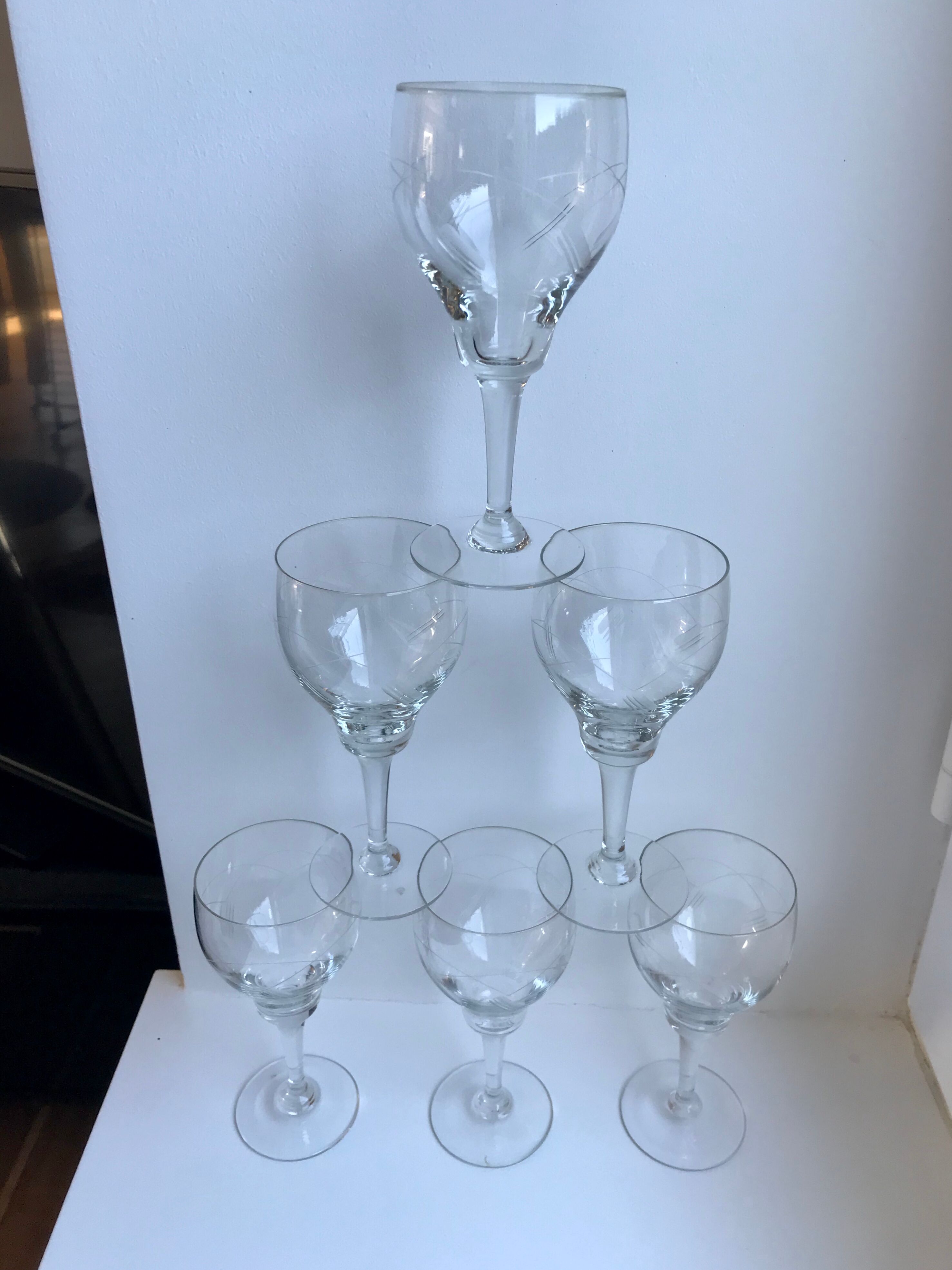 Set of 6 crystal wine glasses engraved 50-60s