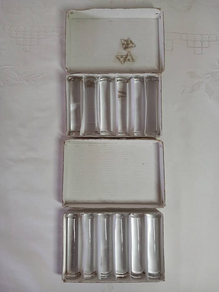 Vintage crystal knife rest