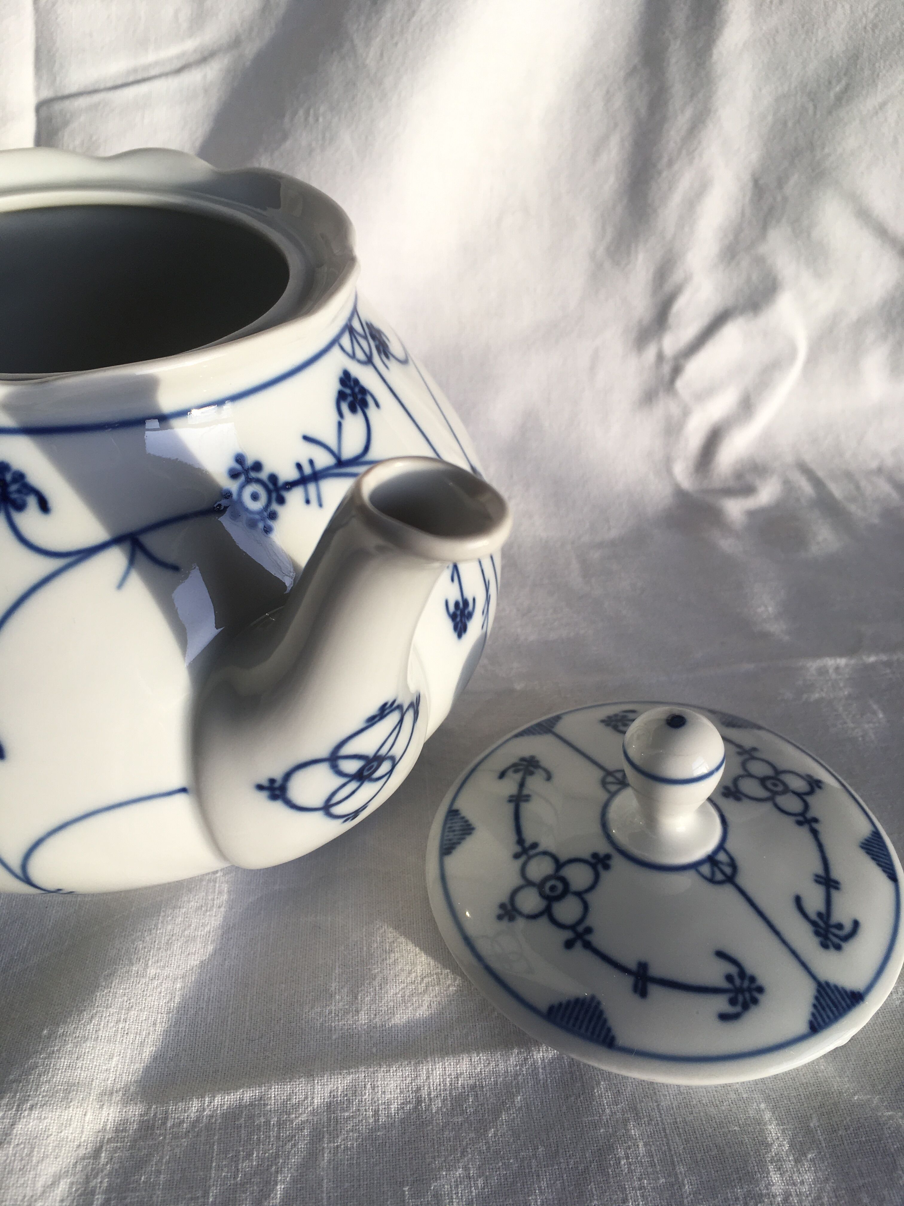 Porcelain teapot Winterling Bavaria