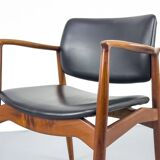 Fauteuil en teck danois par Erik Buch pour Ørum Møbelfabrik, années 1960.