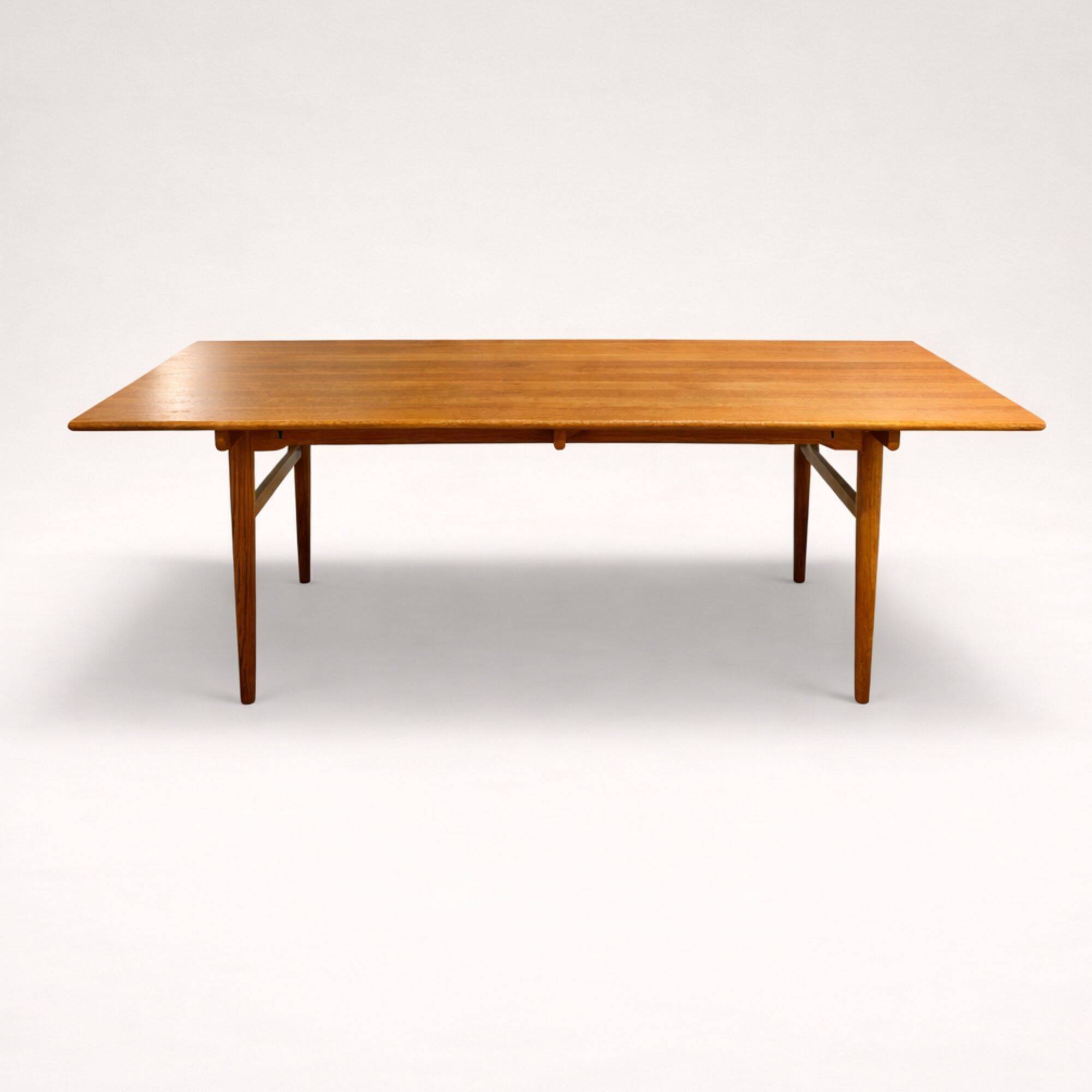 Table AT 327 Hans Wegner original edition by Andreas Tuck