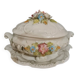 Soup tureen with tray