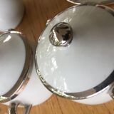 Service de 8 pots à crème et son plateau
