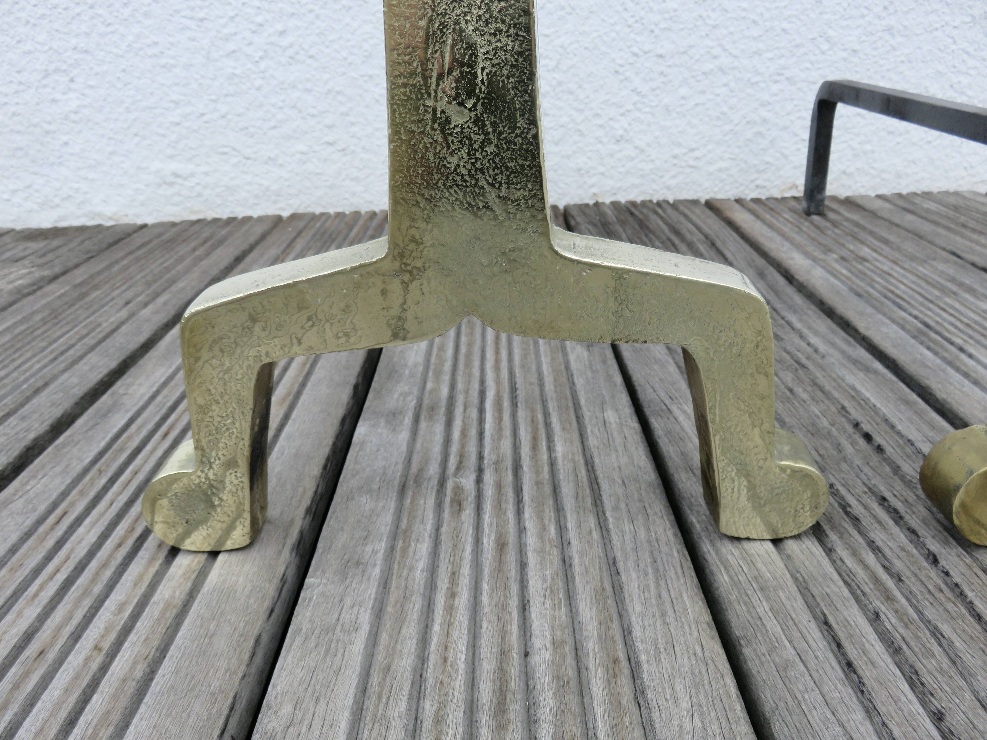 Imposing old "fleur-de-lys" andirons in solid bronze, late 19th century