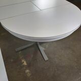 Round table 70 year white chromed