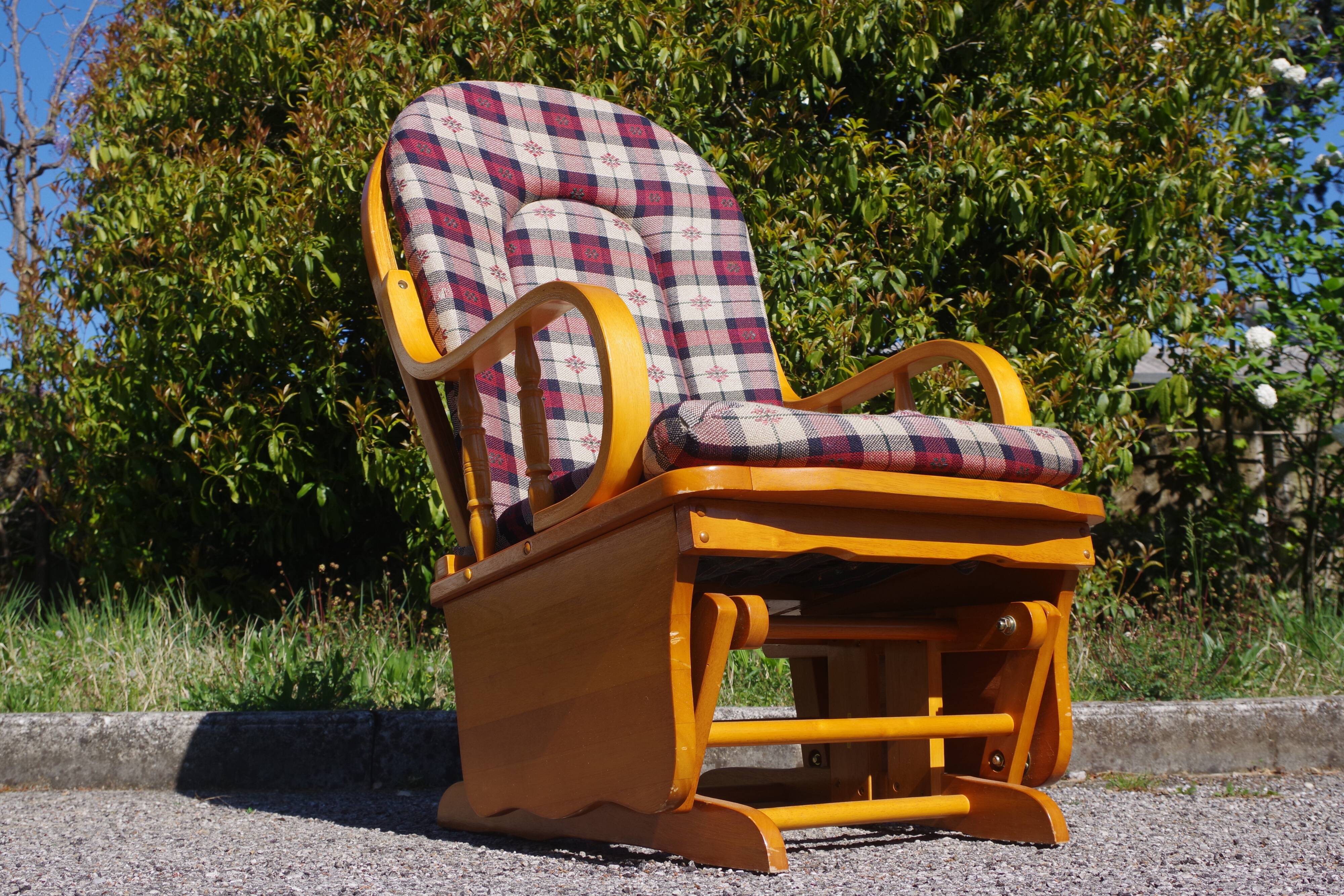 Rocking chair in pine, 1970s