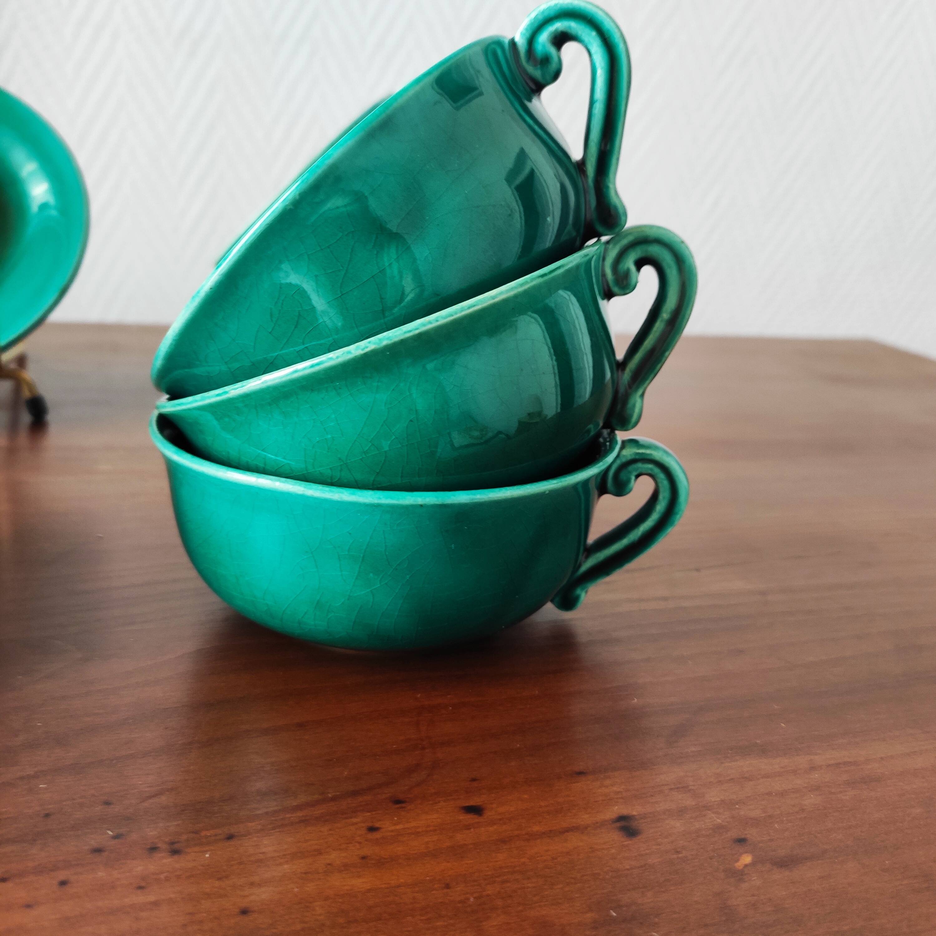 Set of 12 French coffee cups signed by Jean Pobéry in Art Deco style.