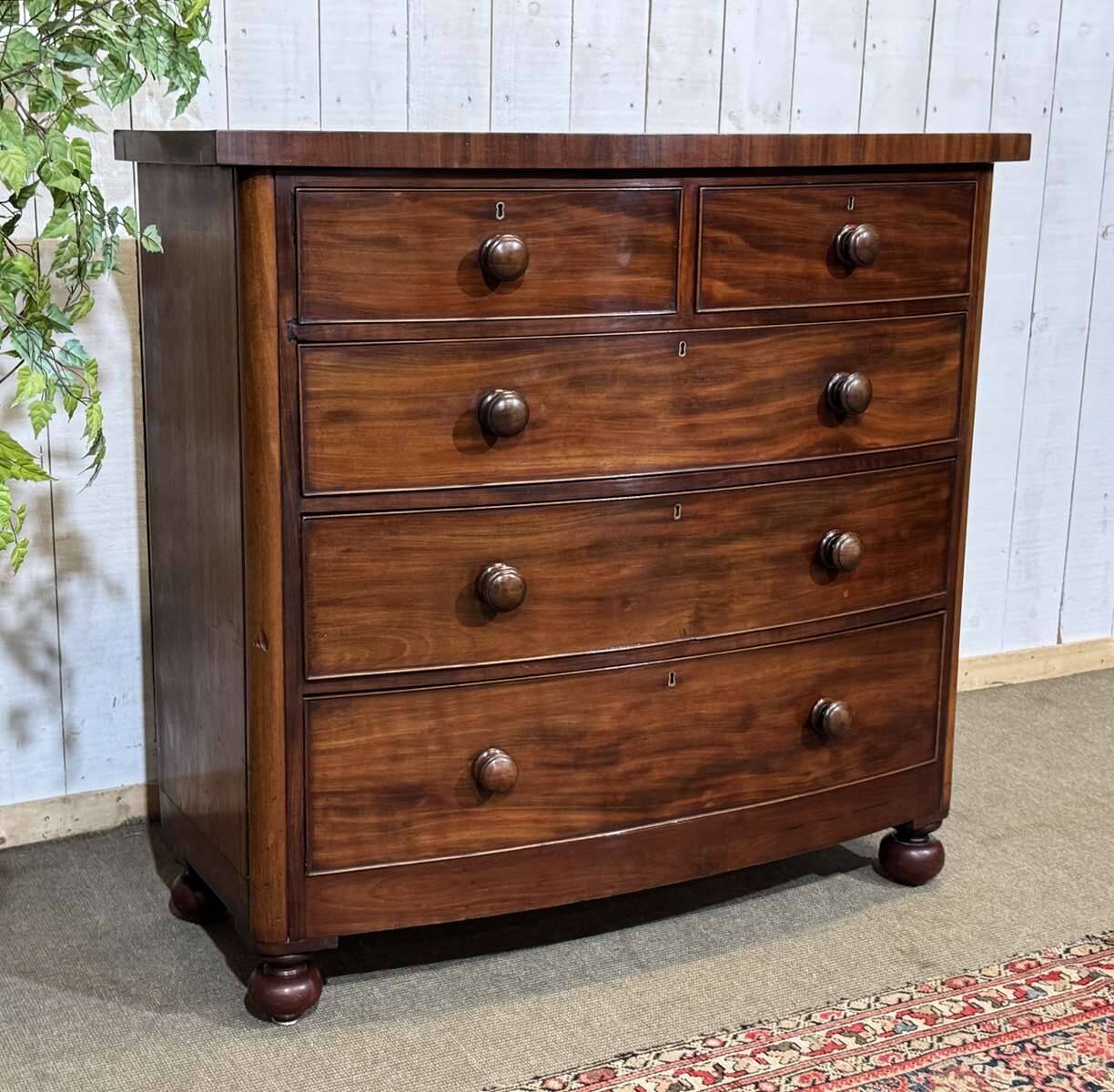 Commode Victorienne anglaise en acajou XIXème
