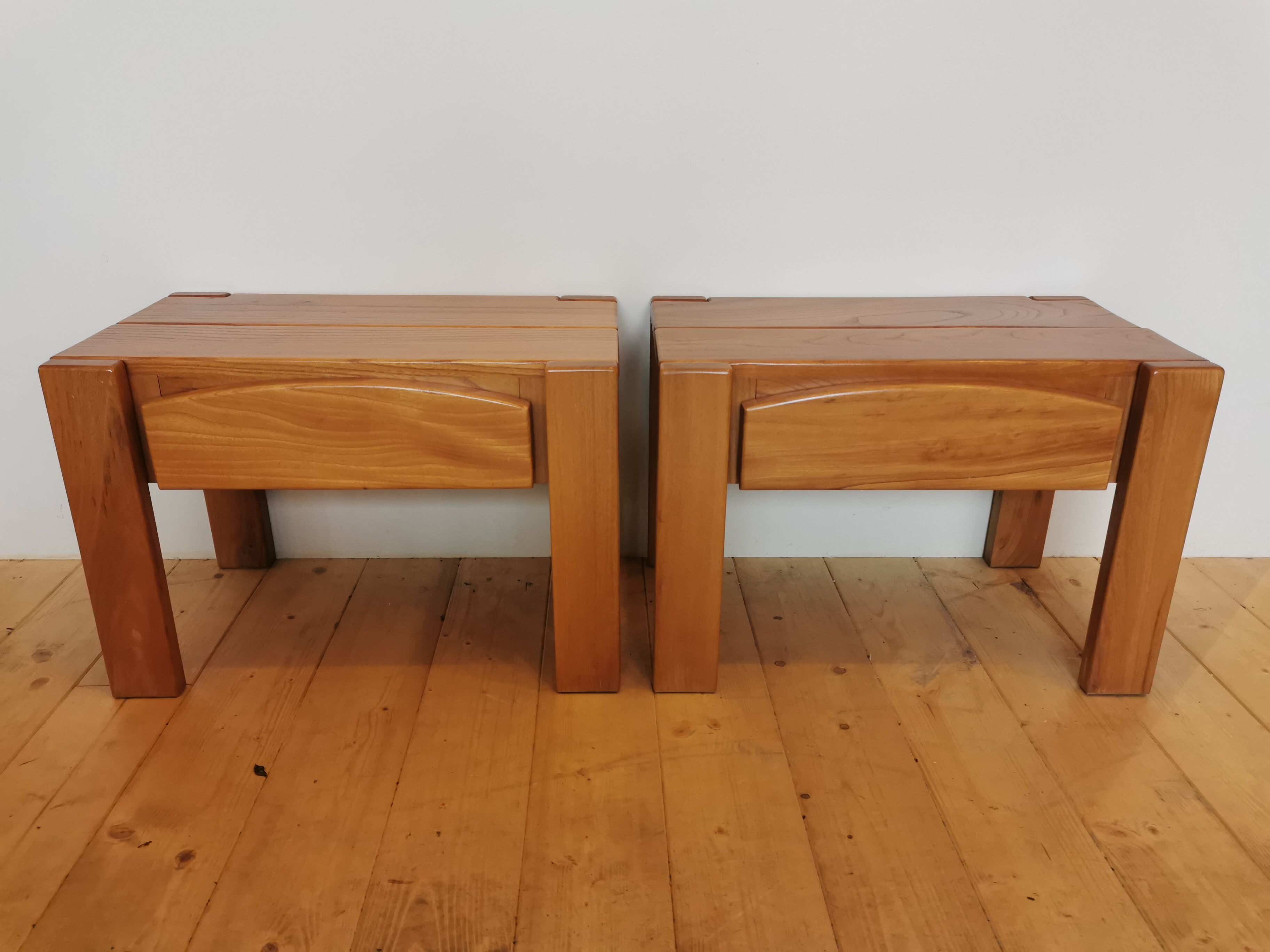 Paire de chevets en orme Maison Regain