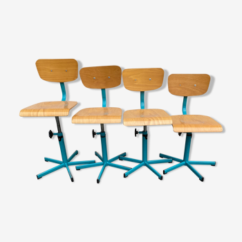 Set of 4 typing chairs